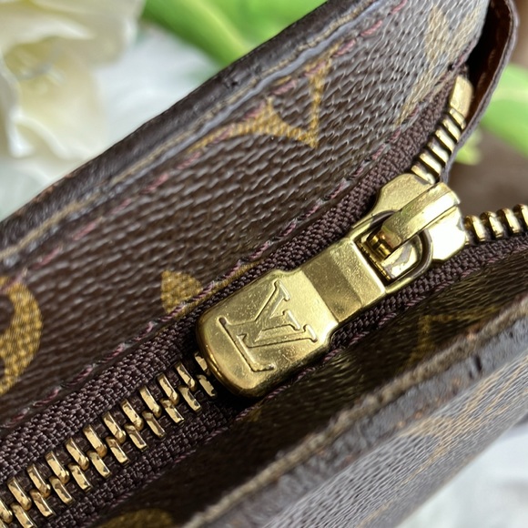 $3,000 Louis Vuitton Babylone tote. Authenticated twice! - Picture 4 of 17